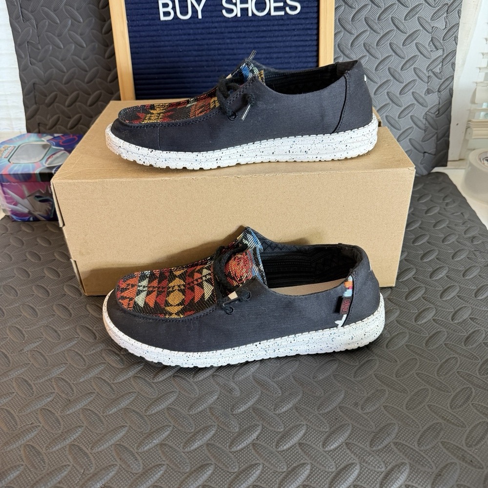 Hey Dude Wendy Boho Distressed Texacoco Aztec Tribal Womens Size 9 Comfort Shoes
